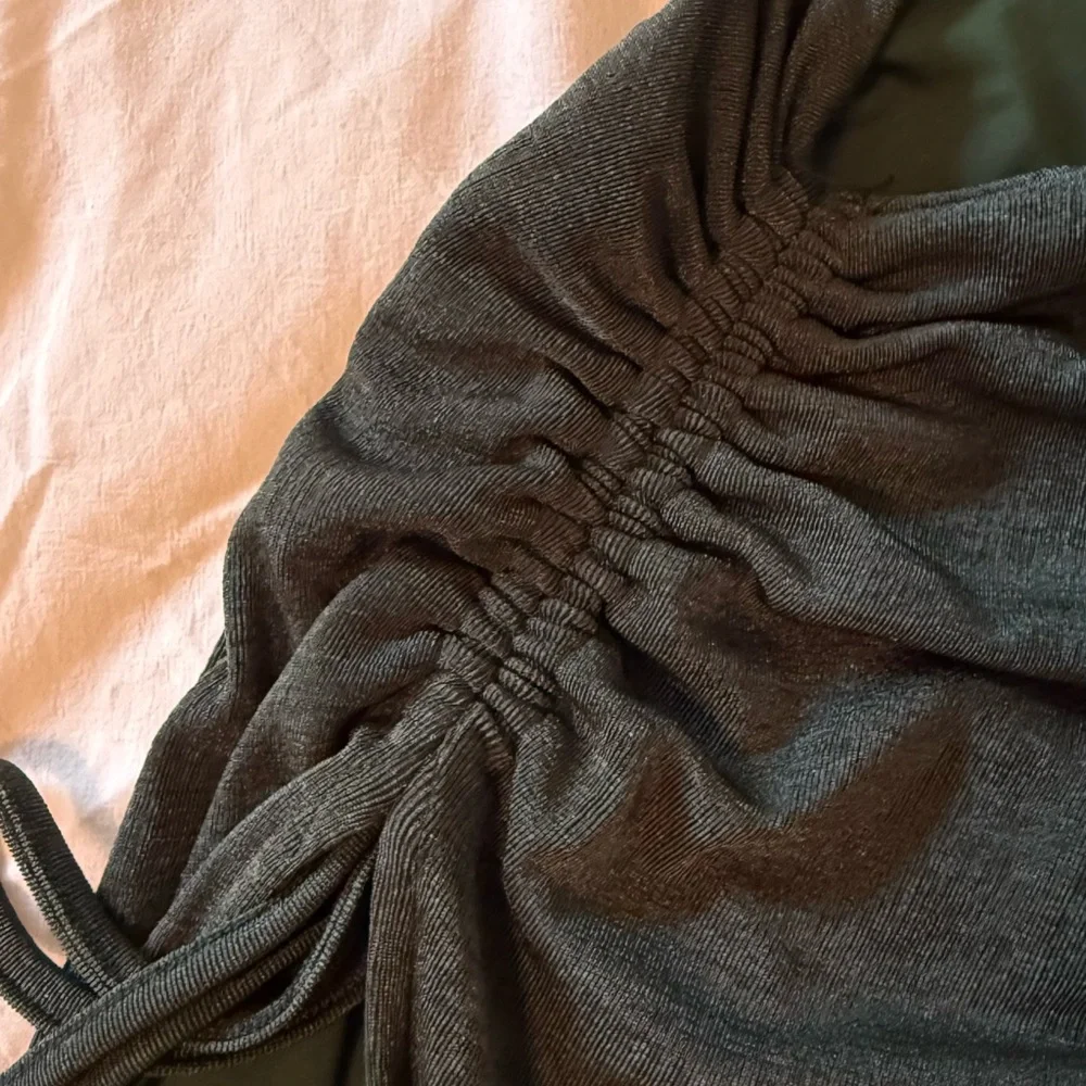 Revolve Superdown green dress - Picture 5 of 5